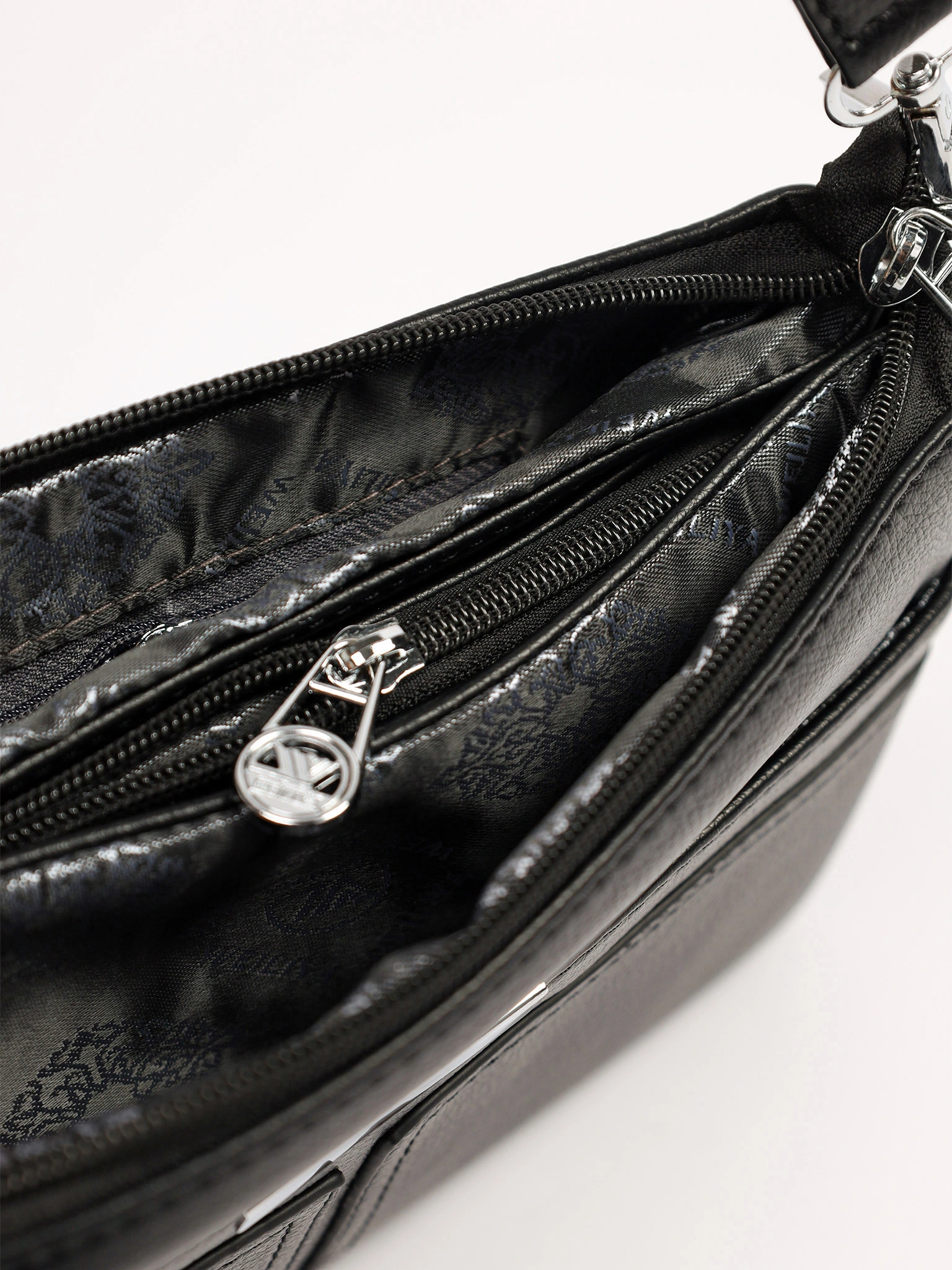 Сумка-кроссбоди со съемной ручкой в ассортименте